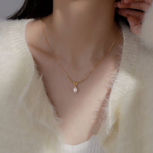 Unique Handcrafted Knot Necklace Featuring 925 Silver and Freshwater Pearl - Perfect Gift